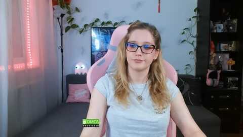 monicmoon18 @ myfreecams on 20240301