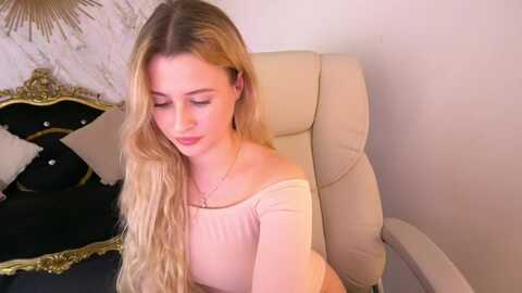 petitelexy @ myfreecams on 20240301