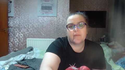 yummymummy39 @ myfreecams on 20240301
