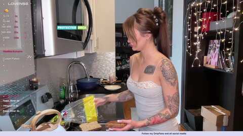 aishanebulski @ myfreecams on 20240302