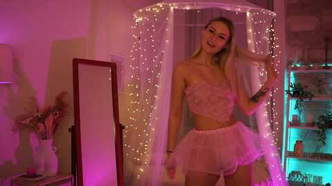 aurora_sweet @ myfreecams on 20240302