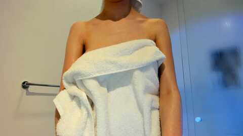 cherrycute666 @ myfreecams on 20240302