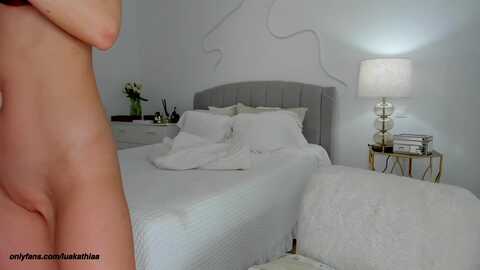 l_u_a_ @ myfreecams on 20240302