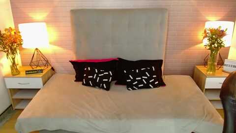 lyzsmith @ myfreecams on 20240302