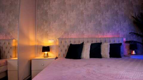 mq_raisa @ myfreecams on 20240302