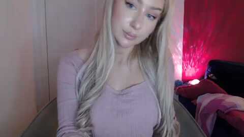 petiteavax @ myfreecams on 20240303