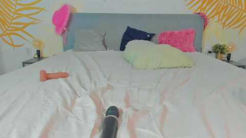 pinkyyishere @ myfreecams on 20240303