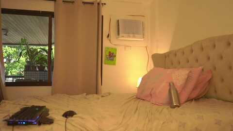 bluemysticgal @ myfreecams on 20240304