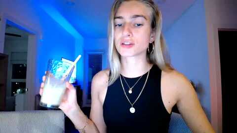 vodka_queen @ myfreecams on 20240304