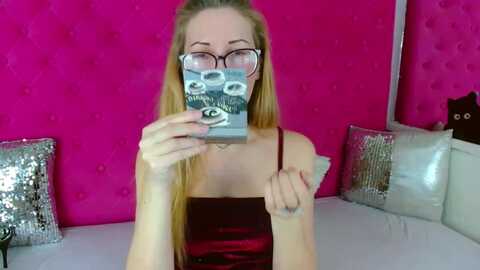 dinafleur @ myfreecams on 20240305