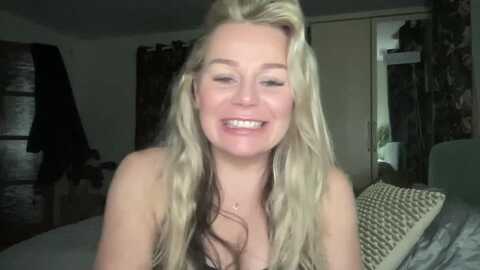 little_l @ myfreecams on 20240305