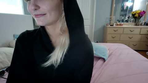 duckchan0 @ myfreecams on 20240306