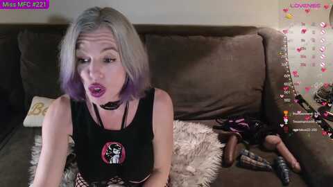ladybeetrixxx @ myfreecams on 20240306