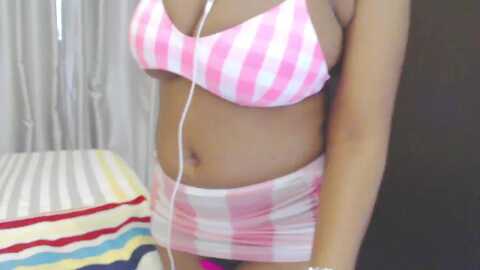 stonefruit81 @ myfreecams on 20240306