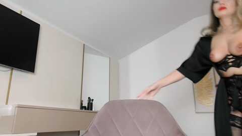 ur_wet_desire @ myfreecams on 20240306