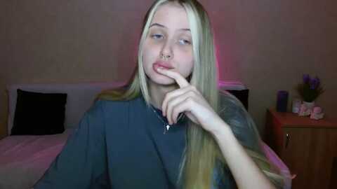 alleiko @ myfreecams on 20240307