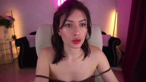 milanamusee @ myfreecams on 20240307