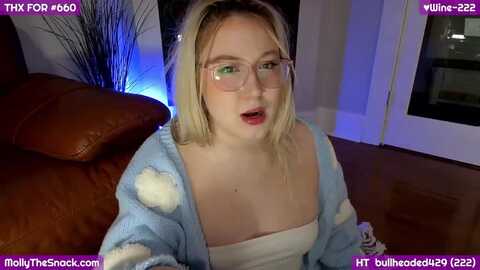 mollysnacks @ myfreecams on 20240307
