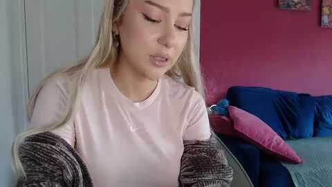 petiteavax @ myfreecams on 20240307