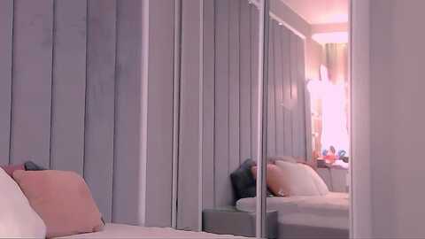 selenalo @ myfreecams on 20240307