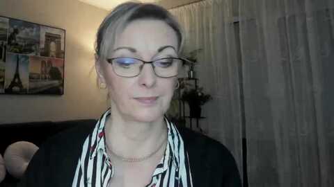 starvanessa1 @ myfreecams on 20240307