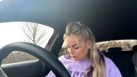 little_l @ myfreecams on 20240308
