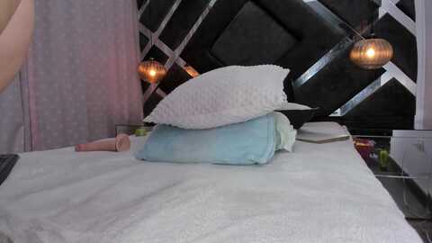 violeta_aroca @ myfreecams on 20240308