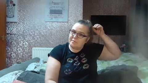 yummymummy39 @ myfreecams on 20240308