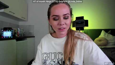 linda_0nline @ myfreecams on 20240309