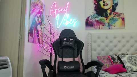 aurabonnet @ myfreecams on 20240310