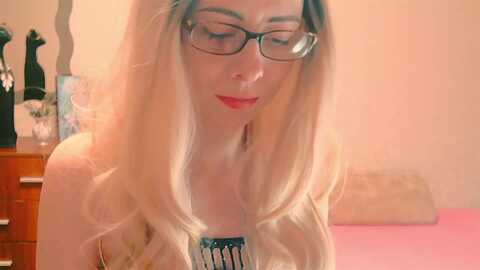 yourdaydreams @ myfreecams on 20240310