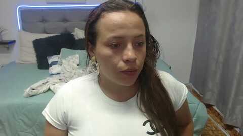 honey21_ @ myfreecams on 20240311