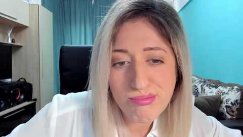 sweetdelia_ @ myfreecams on 20240311