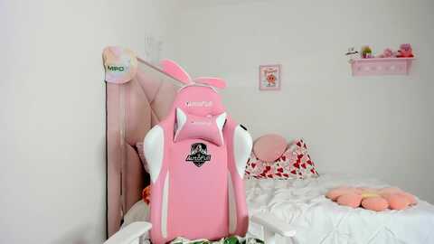 cherrycute666 @ myfreecams on 20240312