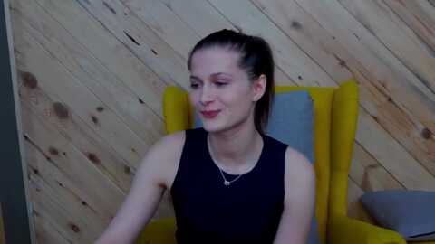 lesliekat @ myfreecams on 20240312