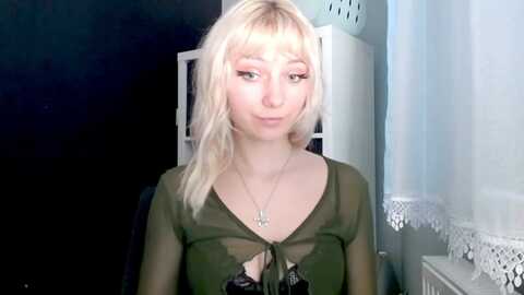 luciaamazing @ myfreecams on 20240312