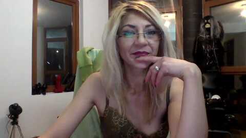 missperegrine @ myfreecams on 20240312
