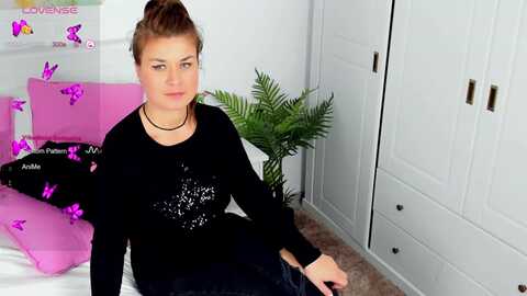 suavegia @ myfreecams on 20240312