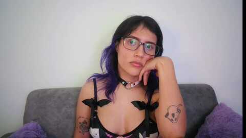 emily_2016 @ myfreecams on 20240313