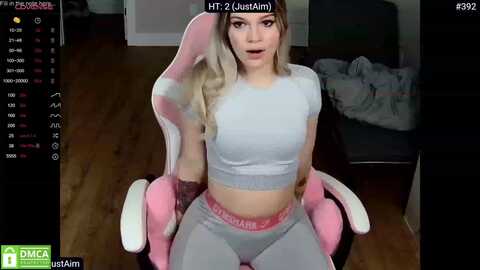 sarahsweets18 @ myfreecams on 20240314