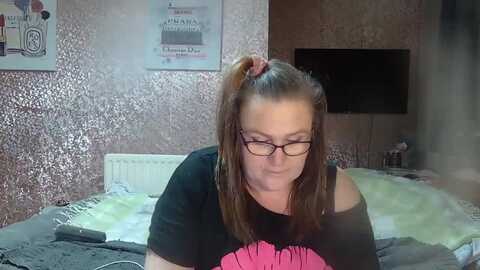 yummymummy39 @ myfreecams on 20240315