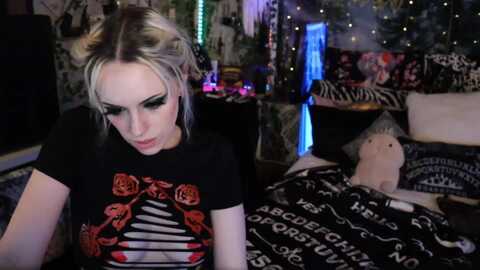 larissalarson @ myfreecams on 20240316