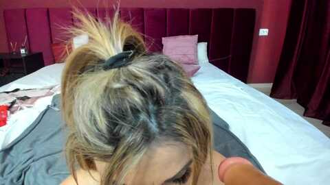 bo0ty_queen_ @ myfreecams on 20240317