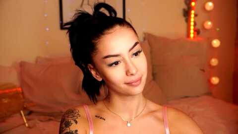 naomii18 @ myfreecams on 20240317