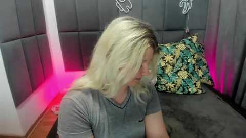 bombshell @ myfreecams on 20240318