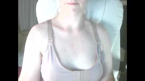 nastywetmommy @ myfreecams on 20240318