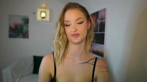 natalliastarr @ myfreecams on 20240318