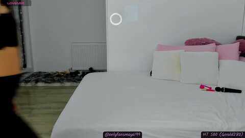 wickedm_ @ myfreecams on 20240318