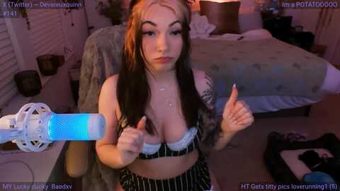 devereuxq @ myfreecams on 20240319