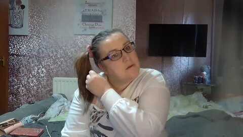yummymummy39 @ myfreecams on 20240319